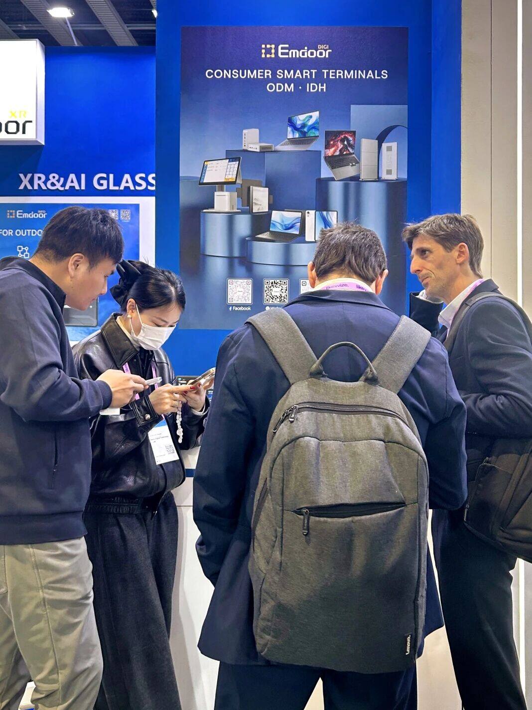 Emdoor DL Series Laptop Emdoor DL Series Full-Plastic Ultra-Light Laptop