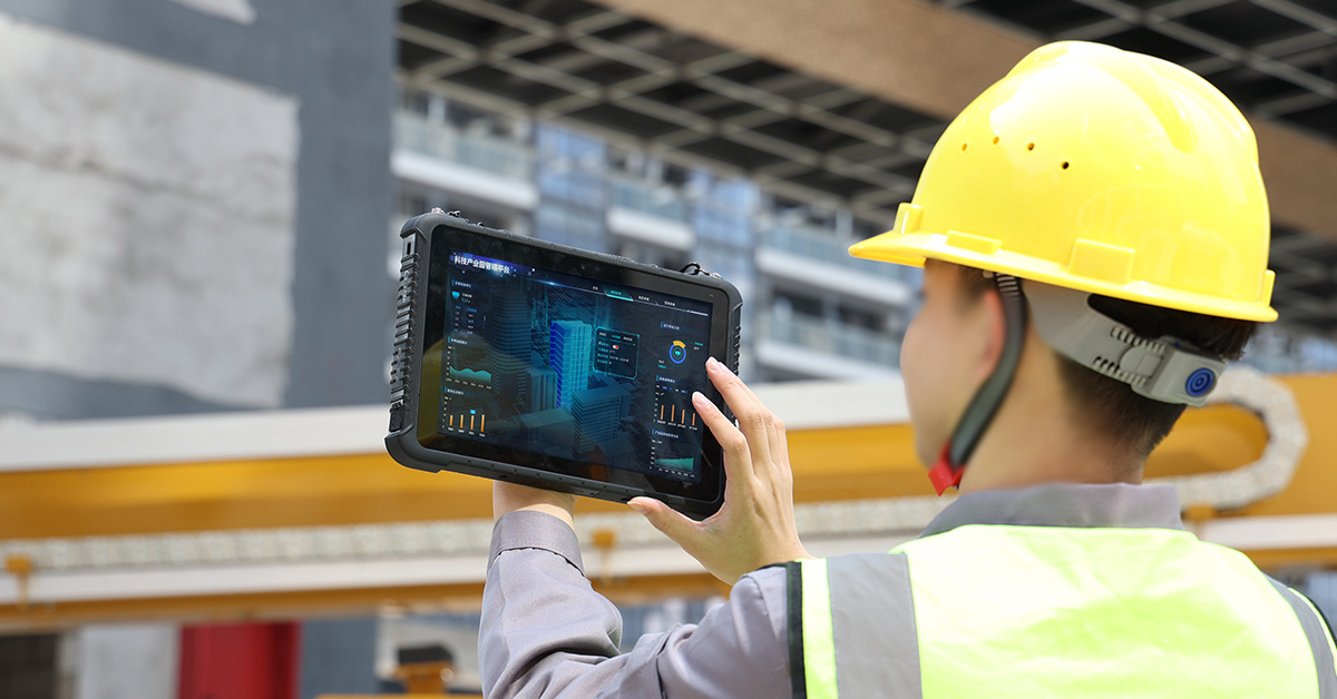 Emdoor Windows rugged tablet for industrial and field applications