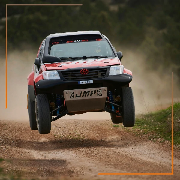 Safety off-road Race With EM-Q11 rugged tablet