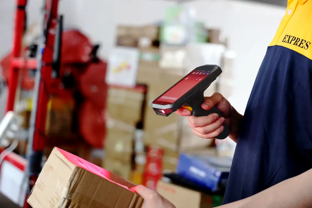 Revolutionizing Data Capture: The Power of RFID handheld in Logistics